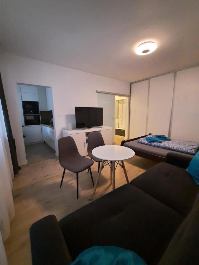 Apartment Klimka With Balcony, Free Wifi And Free Parking Bratislava Eksteriør bilde
